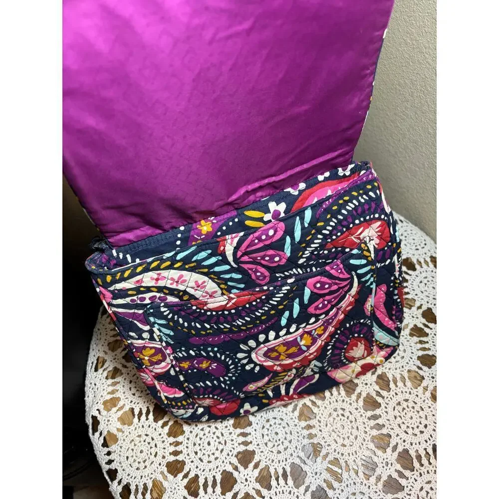 Vera Bradley quilted handbag with adjustable strap in excellent condition - Picture 2 of 9